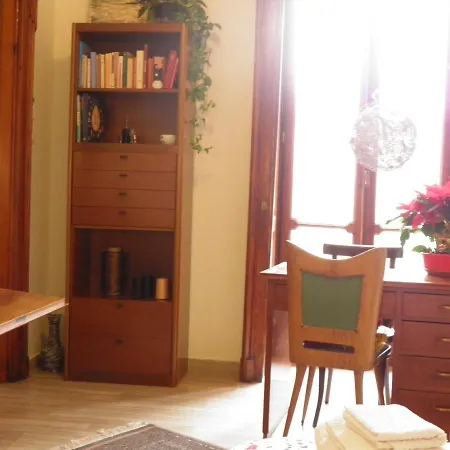 דירה La Luna D'irene נאפולי